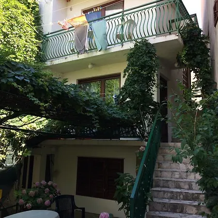 Fustin Apartment *
