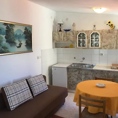 Apartment Fustin Primosten